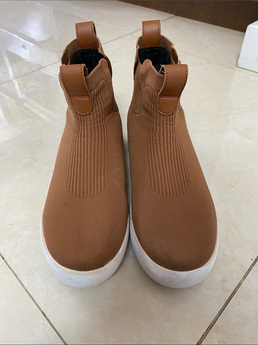 Vessi Weekend Chelsea Boots Men’s Brown Size 8 - Almost like new!